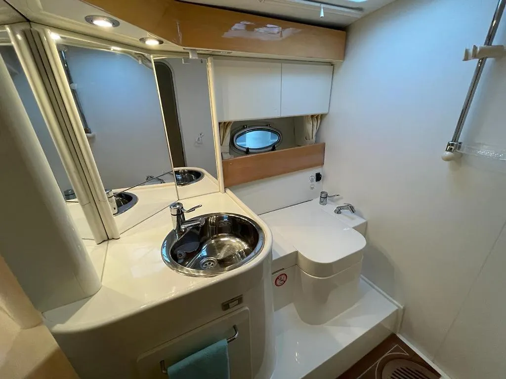 Cozy Yacht Lodge In Barcelona With Boat Tour Option Sant Adria de Besos Botel